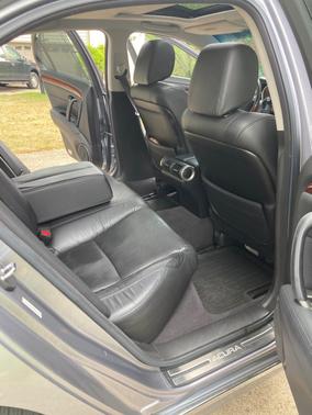 2011 Acura RL Technology