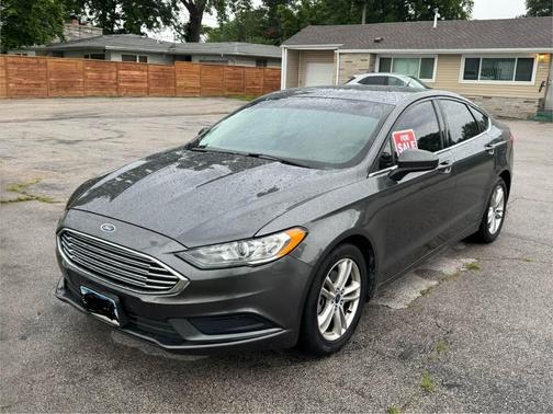 Gray 2018 Ford Fusion SE