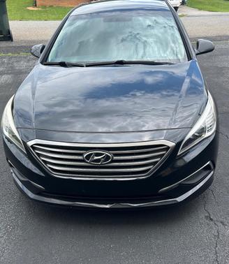 Black 2017 Hyundai SONATA SE