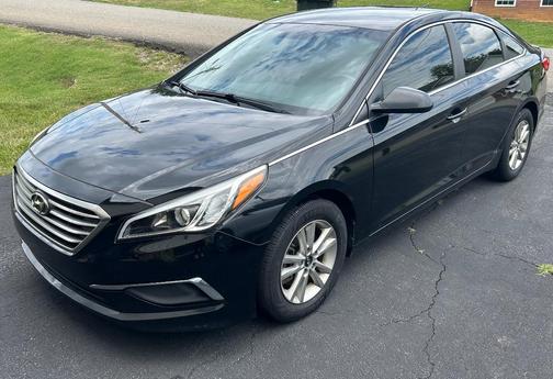 Black 2017 Hyundai SONATA SE