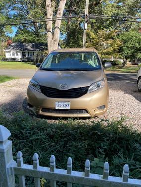 Gold 2012 Toyota Sienna Base