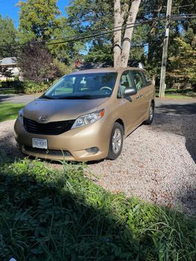 Gold 2012 Toyota Sienna Base