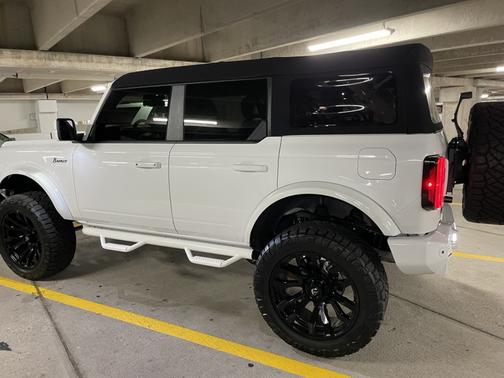 2023 Ford Bronco Outer Banks