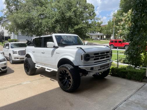 2023 Ford Bronco Outer Banks