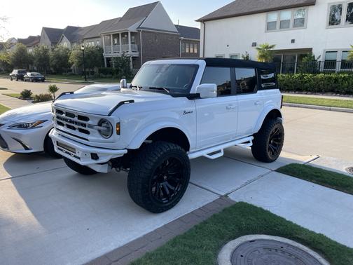 2023 Ford Bronco Outer Banks