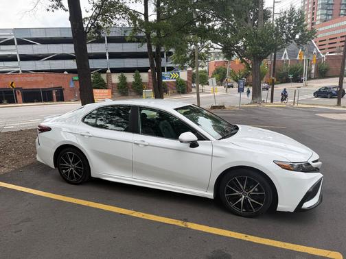 White 2023 Toyota Camry SE