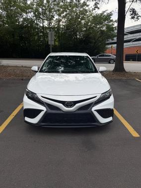 White 2023 Toyota Camry SE