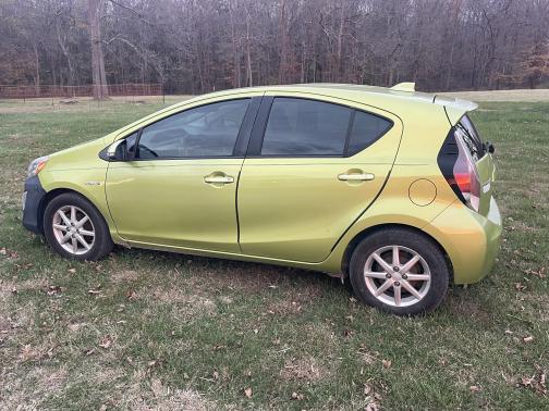 2015 Toyota Prius c Three