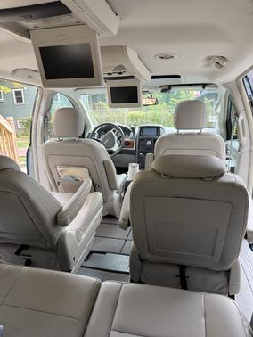 2008 Chrysler Town & Country Touring