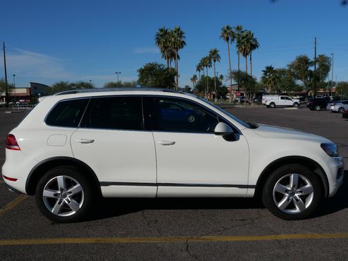 2012 Volkswagen Touareg VR6 Sport