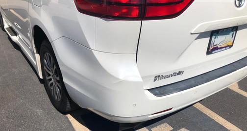 White 2020 Toyota Sienna XLE