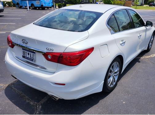 2015 INFINITI Q50 Premium