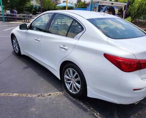 2015 INFINITI Q50 Premium
