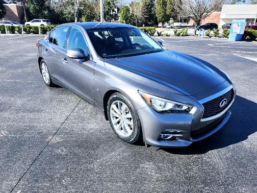 2015 INFINITI Q50 Premium