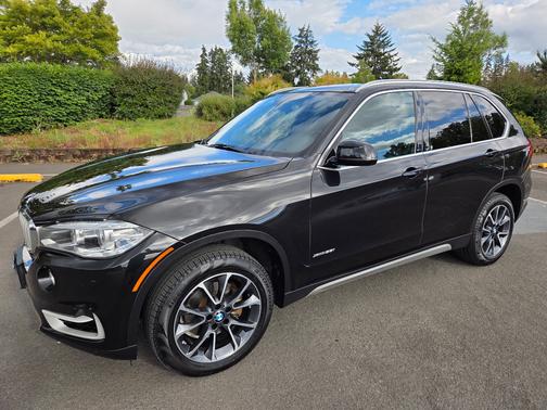 Black 2018 BMW X5 xDrive35i