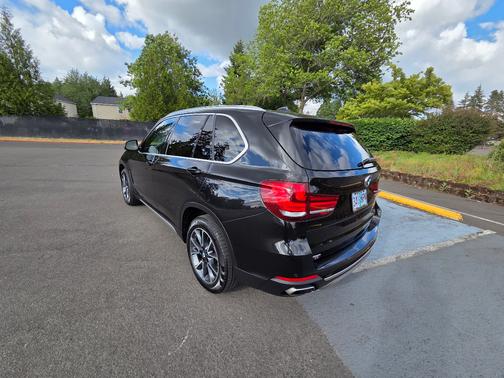 Black 2018 BMW X5 xDrive35i