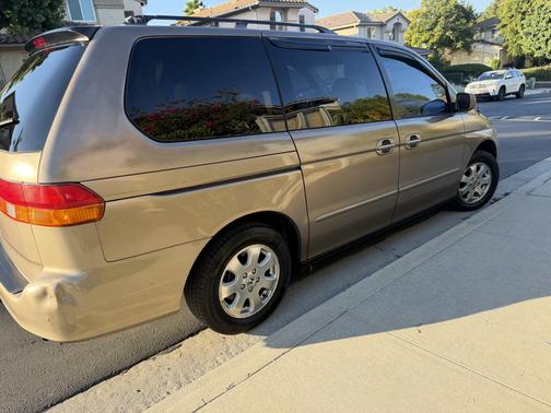 Brown 2003 Honda Odyssey EX-L