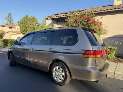 Brown 2003 Honda Odyssey EX-L