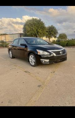 Black 2015 Nissan Altima 2.5 SV