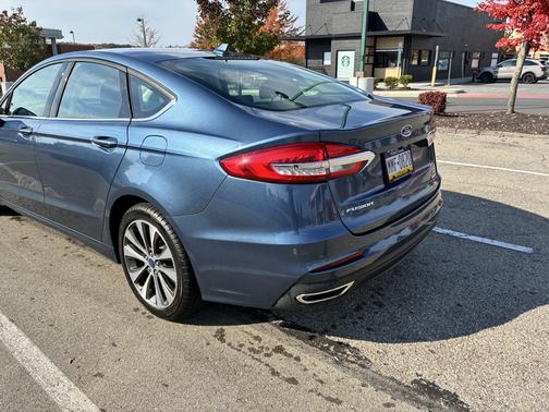 Blue 2019 Ford Fusion SE