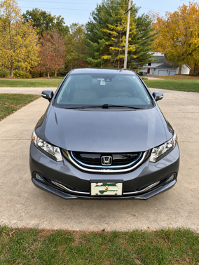 Gray 2013 Honda Civic Hybrid Base