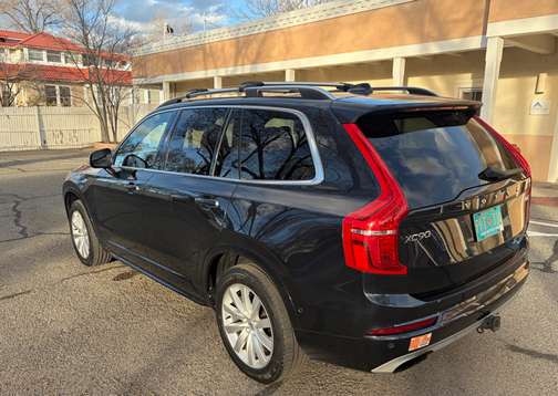 2017 Volvo XC90 T6 Momentum