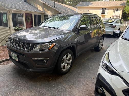 Gray 2018 Jeep Compass Latitude