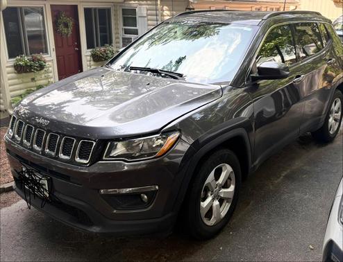 Gray 2018 Jeep Compass Latitude