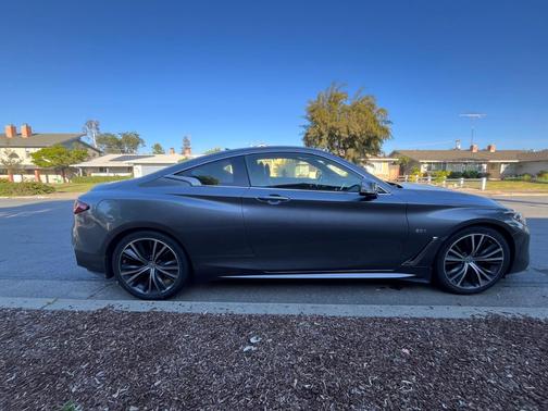 2018 INFINITI Q60 3.0t LUXE