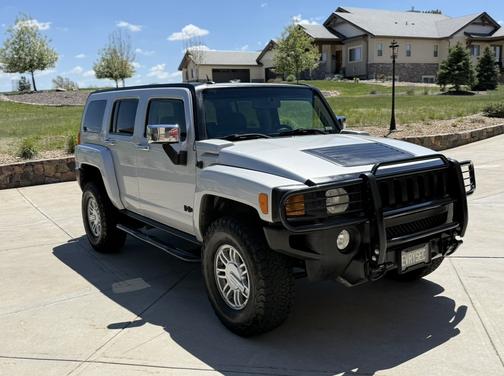 2010 Hummer H3 Base