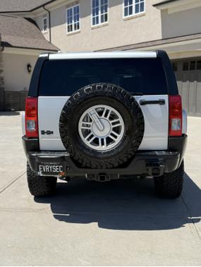 2010 Hummer H3 Base