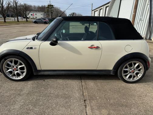 2006 MINI Cooper S Base