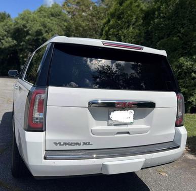 White 2019 GMC Yukon XL Denali