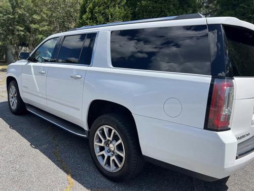 White 2019 GMC Yukon XL Denali