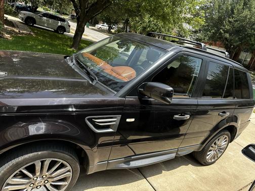 Black 2010 Land Rover Range Rover Sport HSE