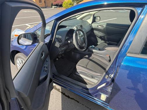 Blue 2017 Nissan Leaf S
