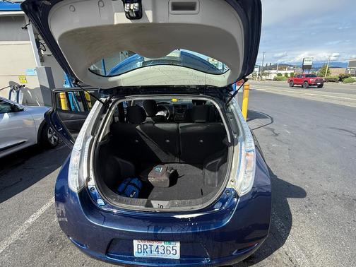 Blue 2017 Nissan Leaf S