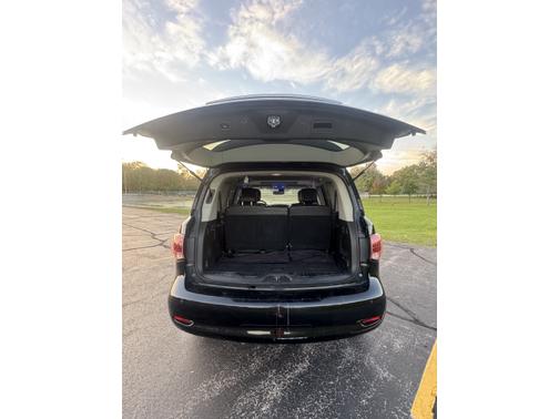 2012 INFINITI QX56 Base