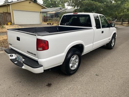 2003 Chevrolet S-10 LS Extended Cab