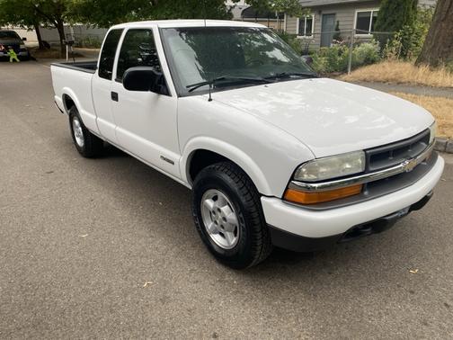 2003 Chevrolet S-10 LS Extended Cab