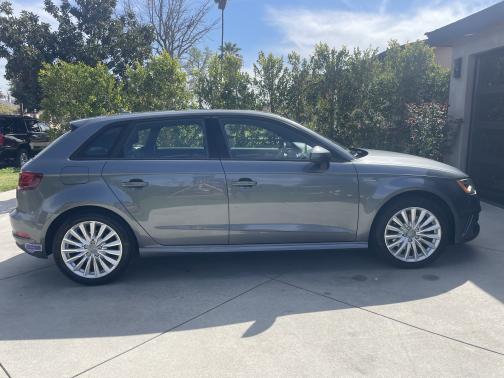 2016 Audi A3 e-tron 1.4T Premium