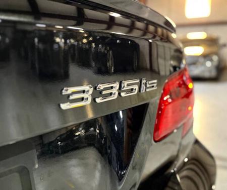 2011 BMW 335 is