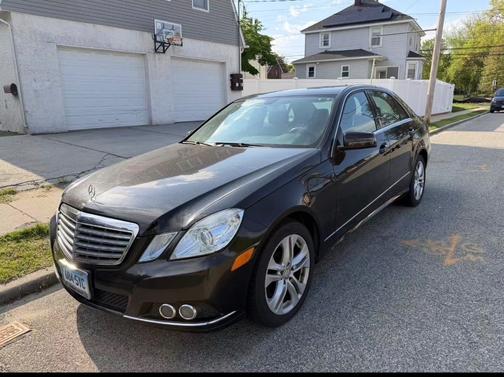 Black 2010 Mercedes-Benz E-Class E 350 4MATIC