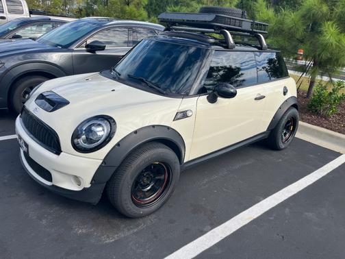 White 2009 MINI Cooper S Base