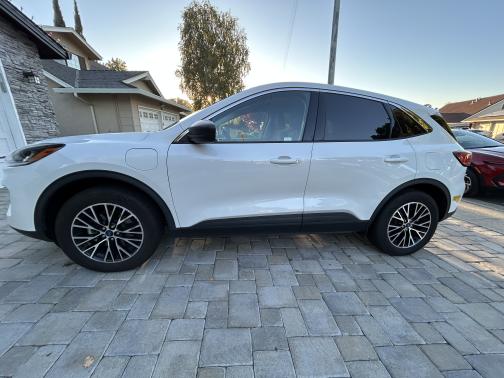 2022 Ford Escape PHEV SE