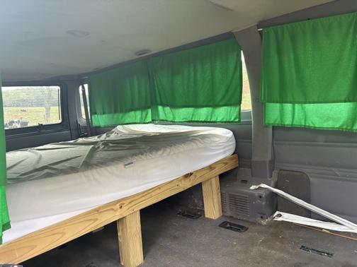 2000 Dodge Ram Wagon 3500 Maxi Wagon