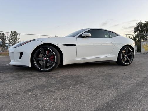 2015 Jaguar F-TYPE R