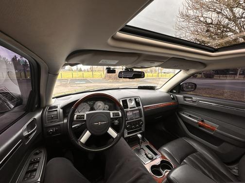 Gray 2008 Chrysler 300C Hemi