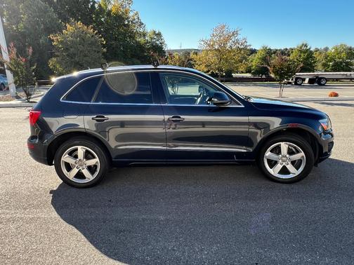 Blue 2012 Audi Q5 2.0T Premium Plus