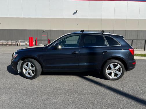 Blue 2012 Audi Q5 2.0T Premium Plus